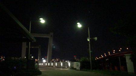 西宮跳ね橋　連日５０ＵＰ